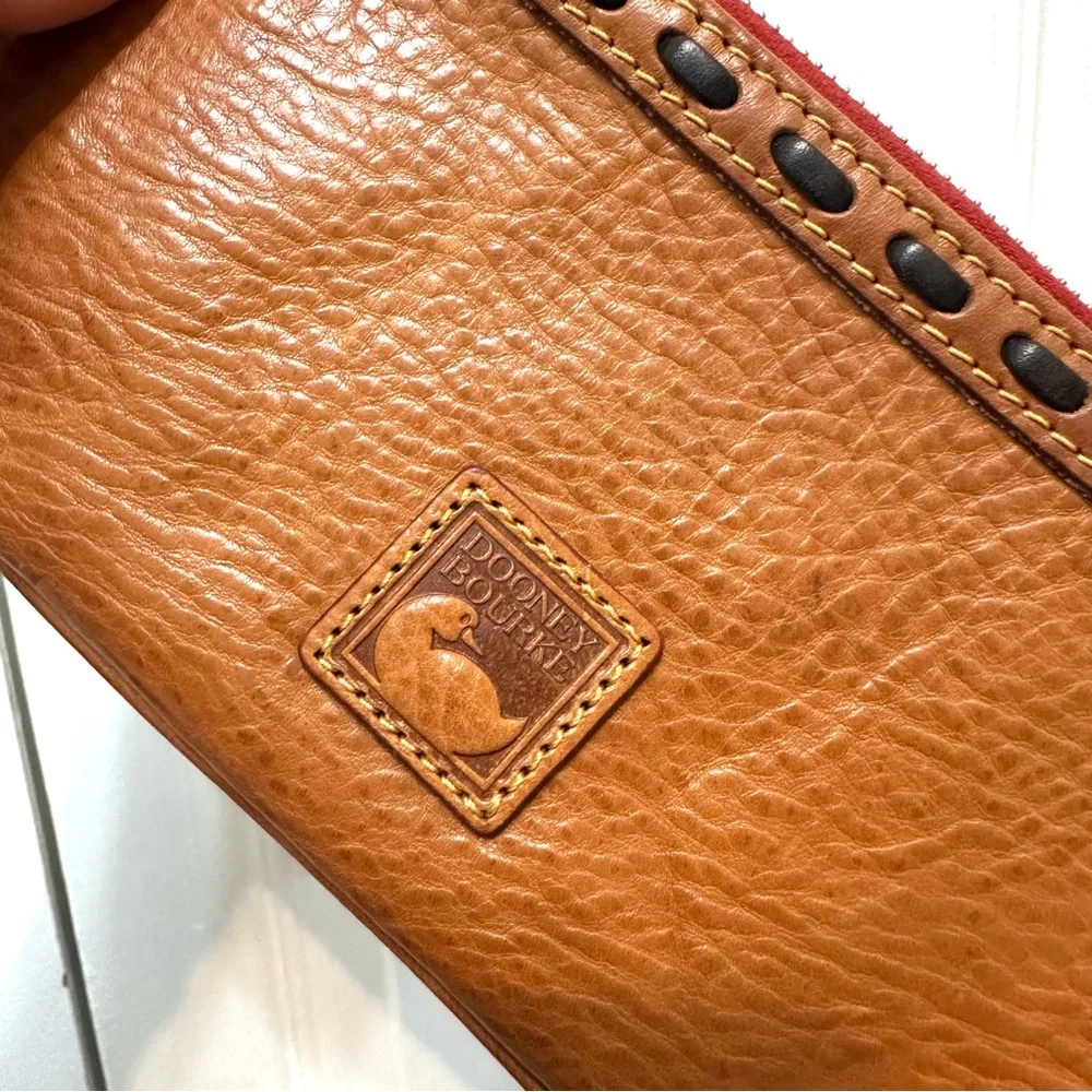 New Without Tags Dooney & Bourke Florentine Large Slim Wristlet Sachel - Picture 3 of 5